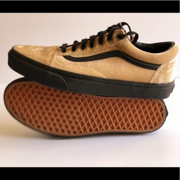 velvet vans